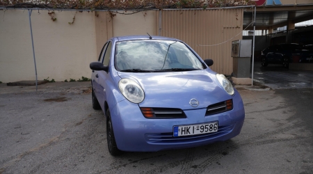 Nissan Micra μπλέ